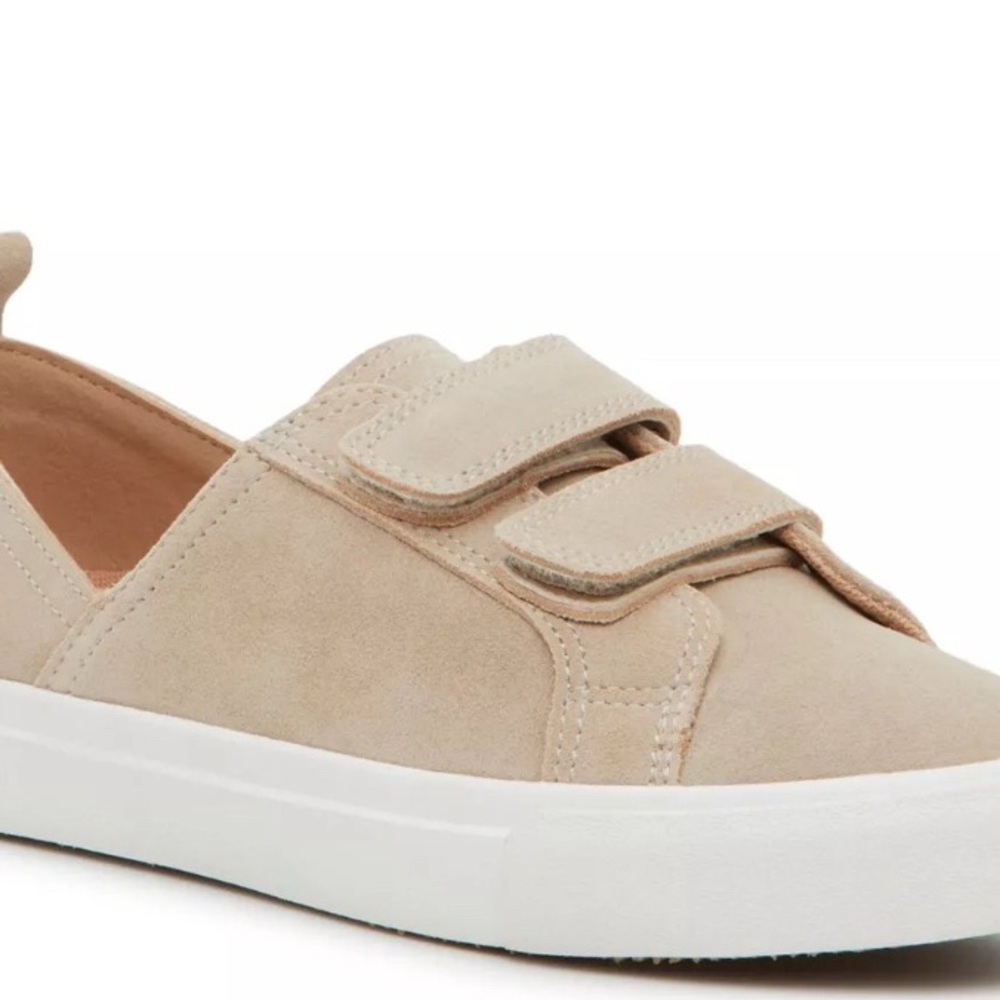 NWOT Lucky Brand Davette Sport Sneaker Sz10